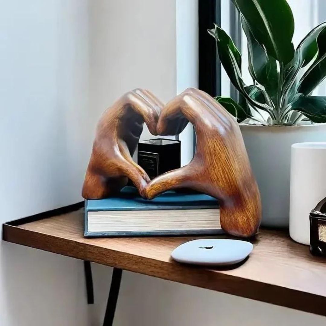 Endless Love – Symbol of Love and Lovers