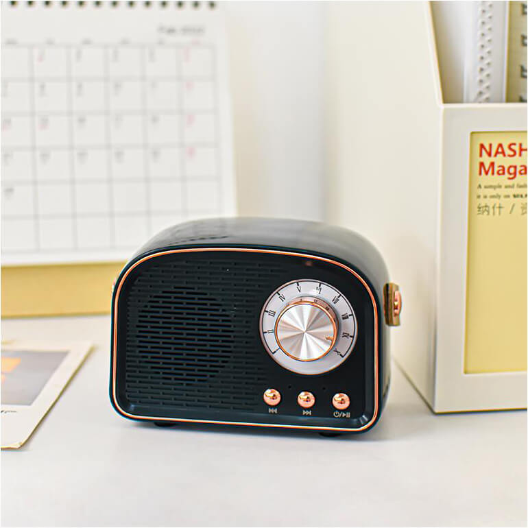 Portable Retro-Style Bluetooth Speaker with High-Quality Sound and Long Battery Life – Compact and Stylish Design