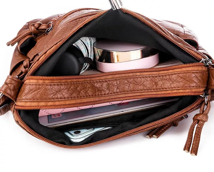 Soft Envelope Bag - Chic and Durable Fashion Accessory