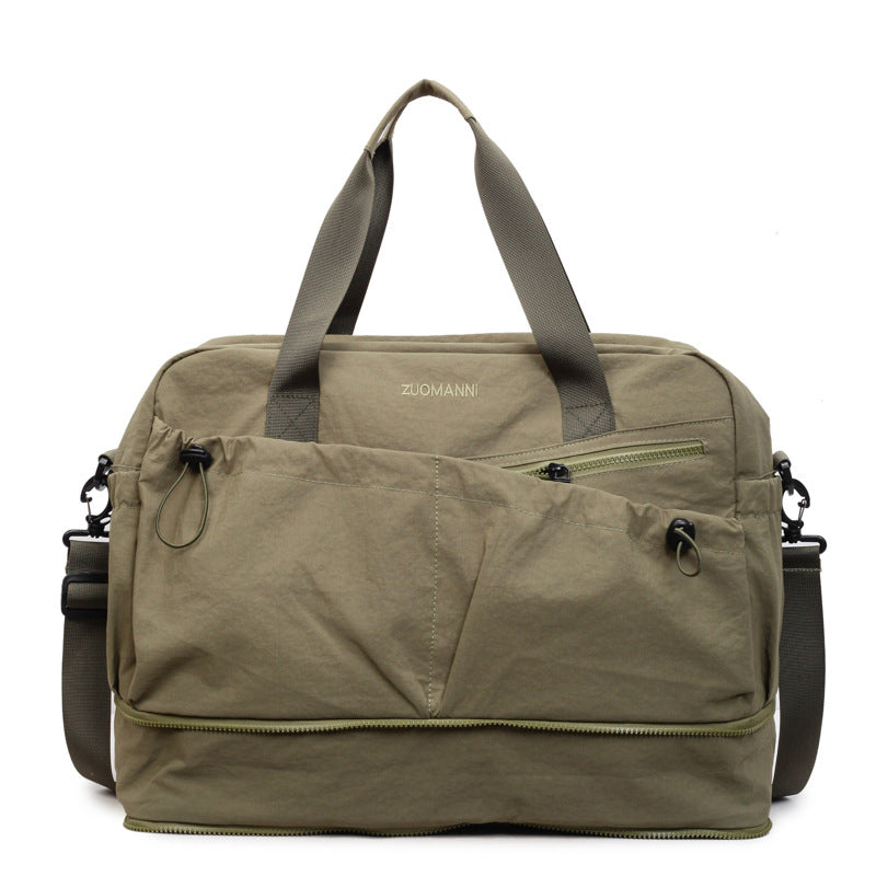 Sporty and Functional Travel Bag with Multiple Exterior Pockets