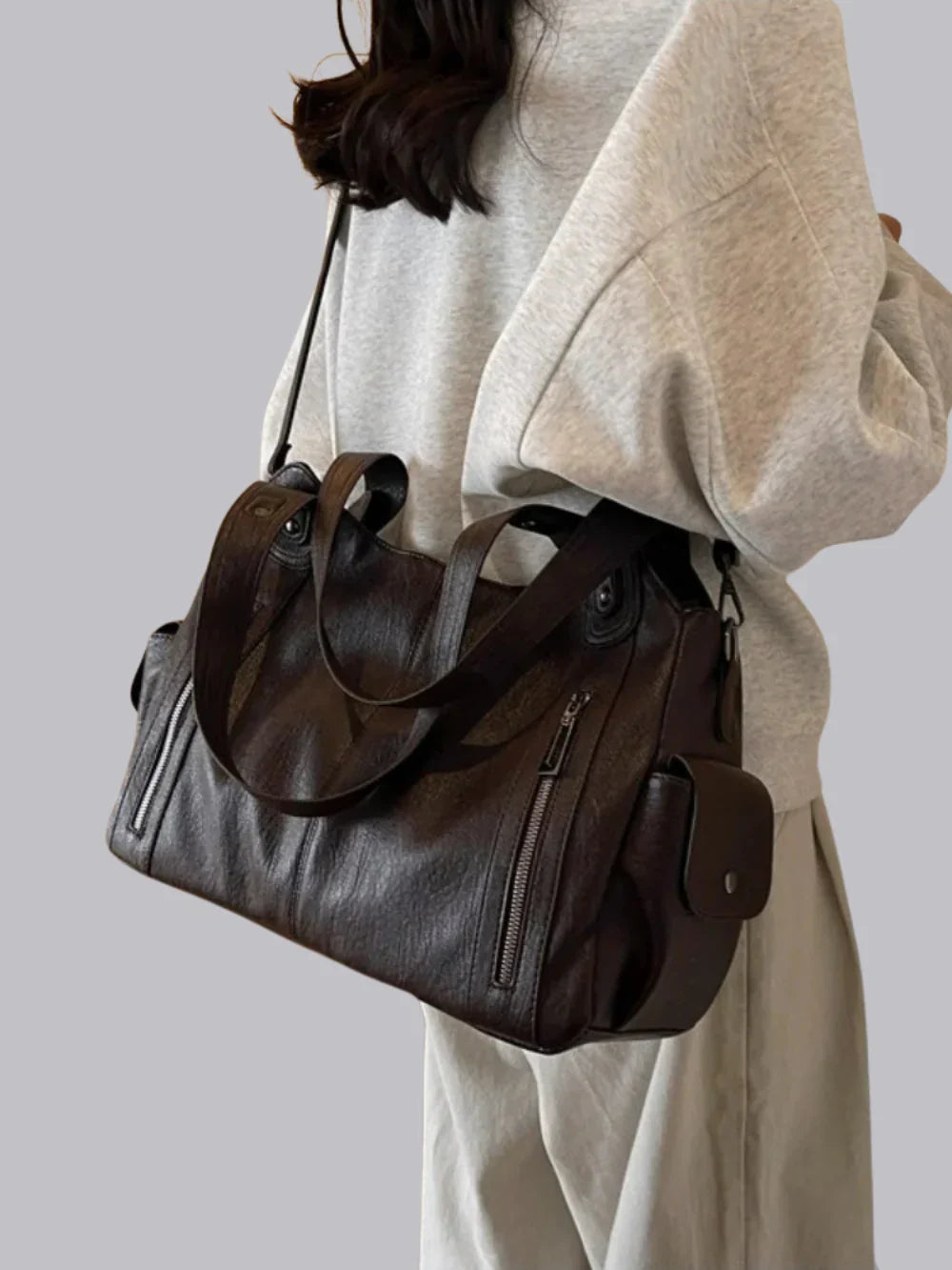 Women's Black Shoulder Bag - Stylish and Spacious with Multiple Compartments