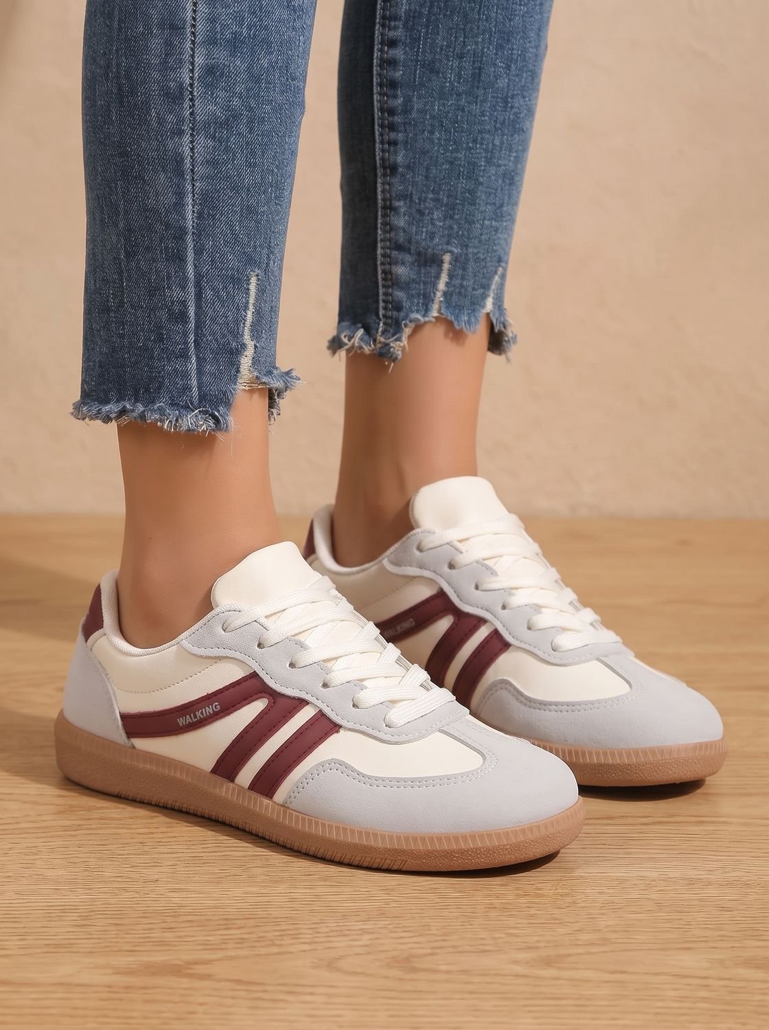 Women's Wide Toe Box Orthopedic Lace-Up Sneakers