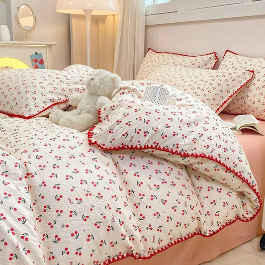 4-Piece Blossom & Berry Floral Duvet Cover Bedding Set