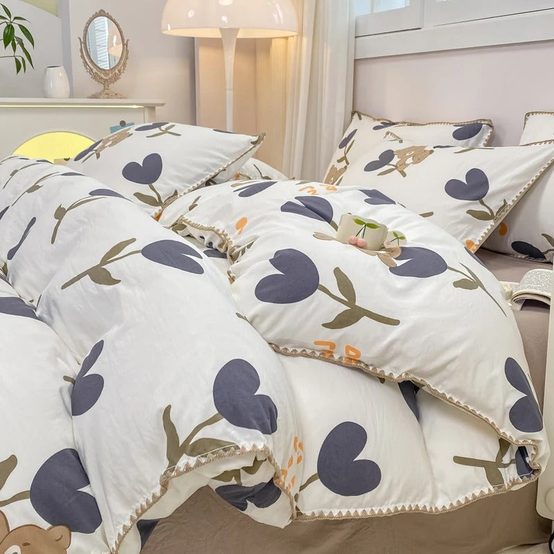 4-Piece Blossom & Berry Floral Duvet Cover Bedding Set