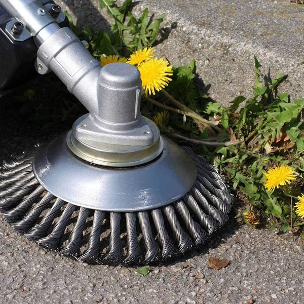 Carbon Steel Weed and Brush Cutter Brush with Twisted Carbon Steel Blades