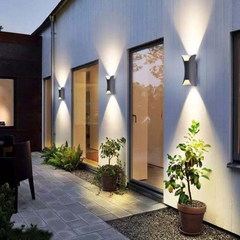 Curved Outdoor Wall-Mounted LED Lamp