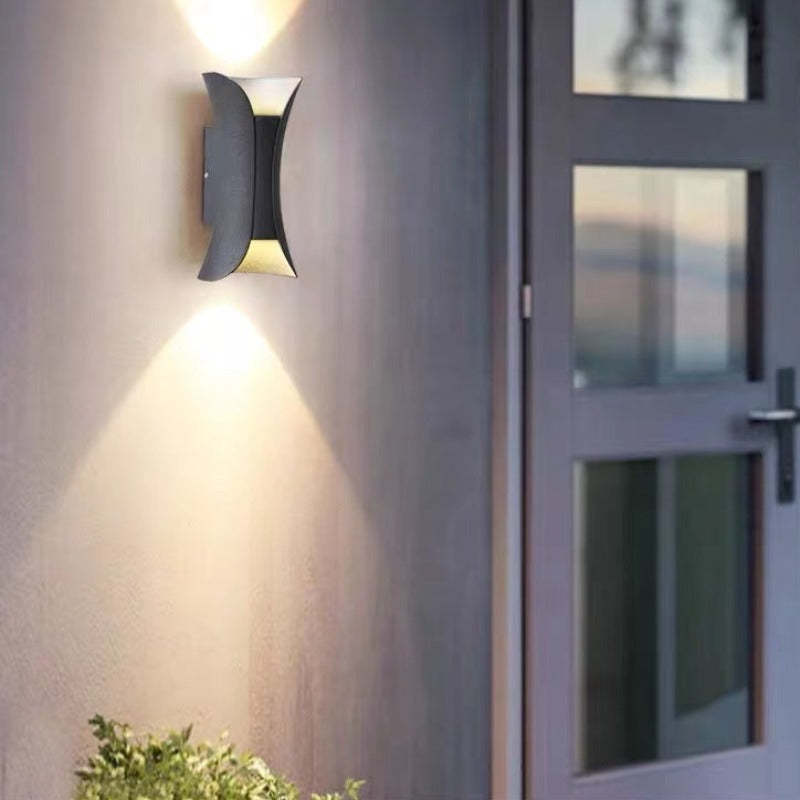 Curved Outdoor Wall-Mounted LED Lamp