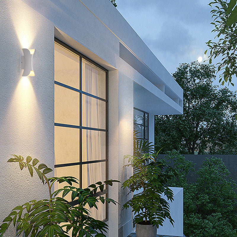 Curved Outdoor Wall-Mounted LED Lamp
