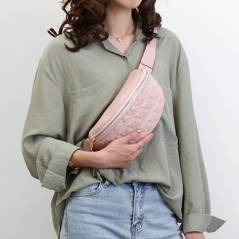 Diamond Pattern Belt Bag | Tough & Practical