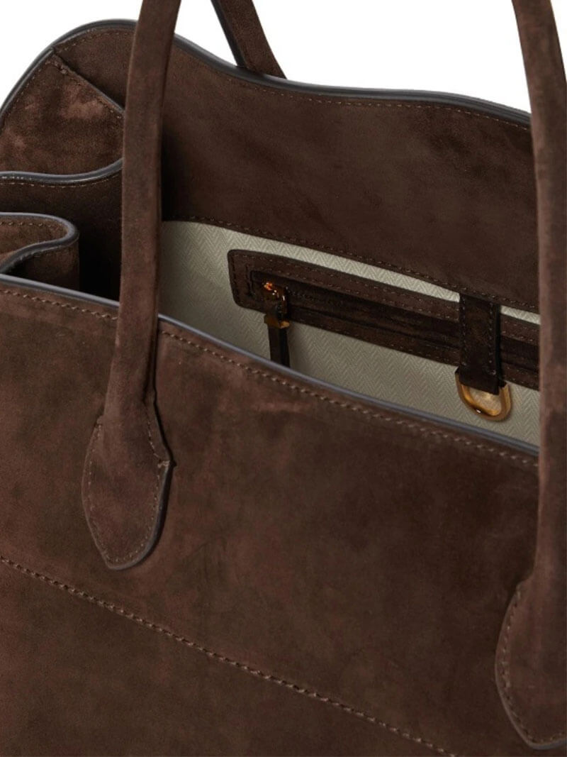 Elegant Women's Handbag with a Spacious Design