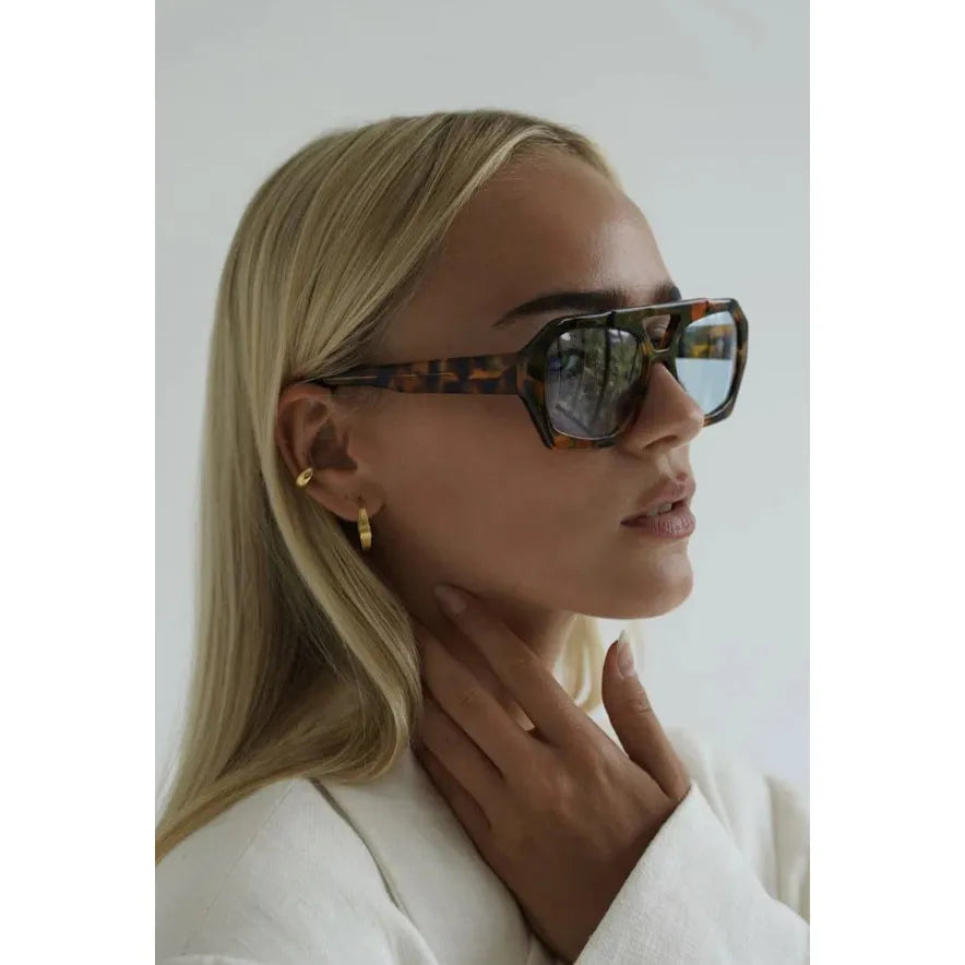 Elegant Women's Sunglasses