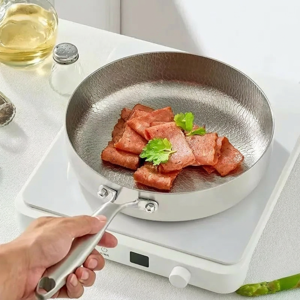 Hammered Titanium Flat-Bottom Wok Pan