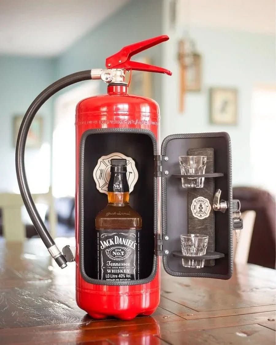 Hidden Fire Bar – Fire Extinguisher Novelty Mini-Bar for Stylish Drink Storage