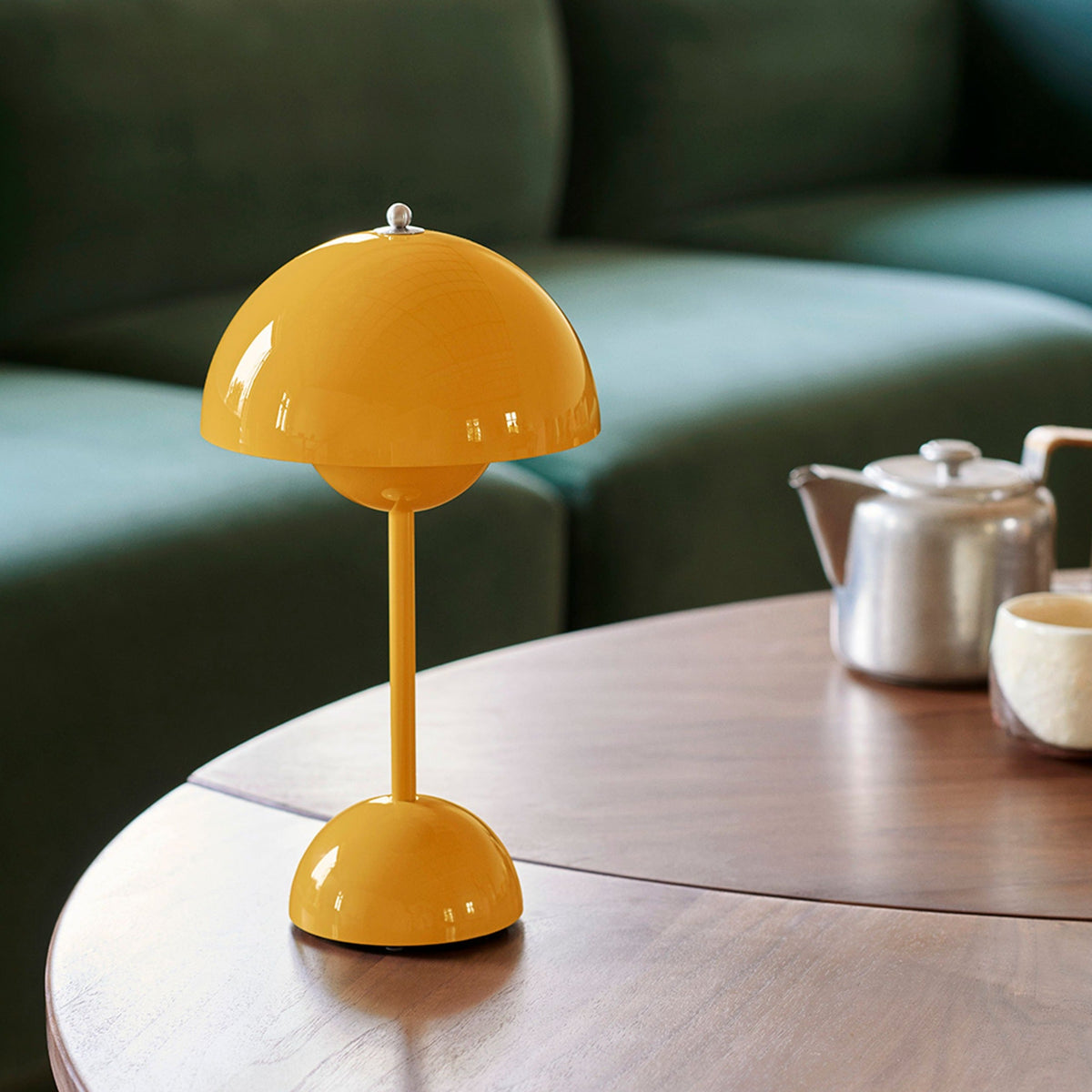 LED Table Lamp for an Atmospheric Interior