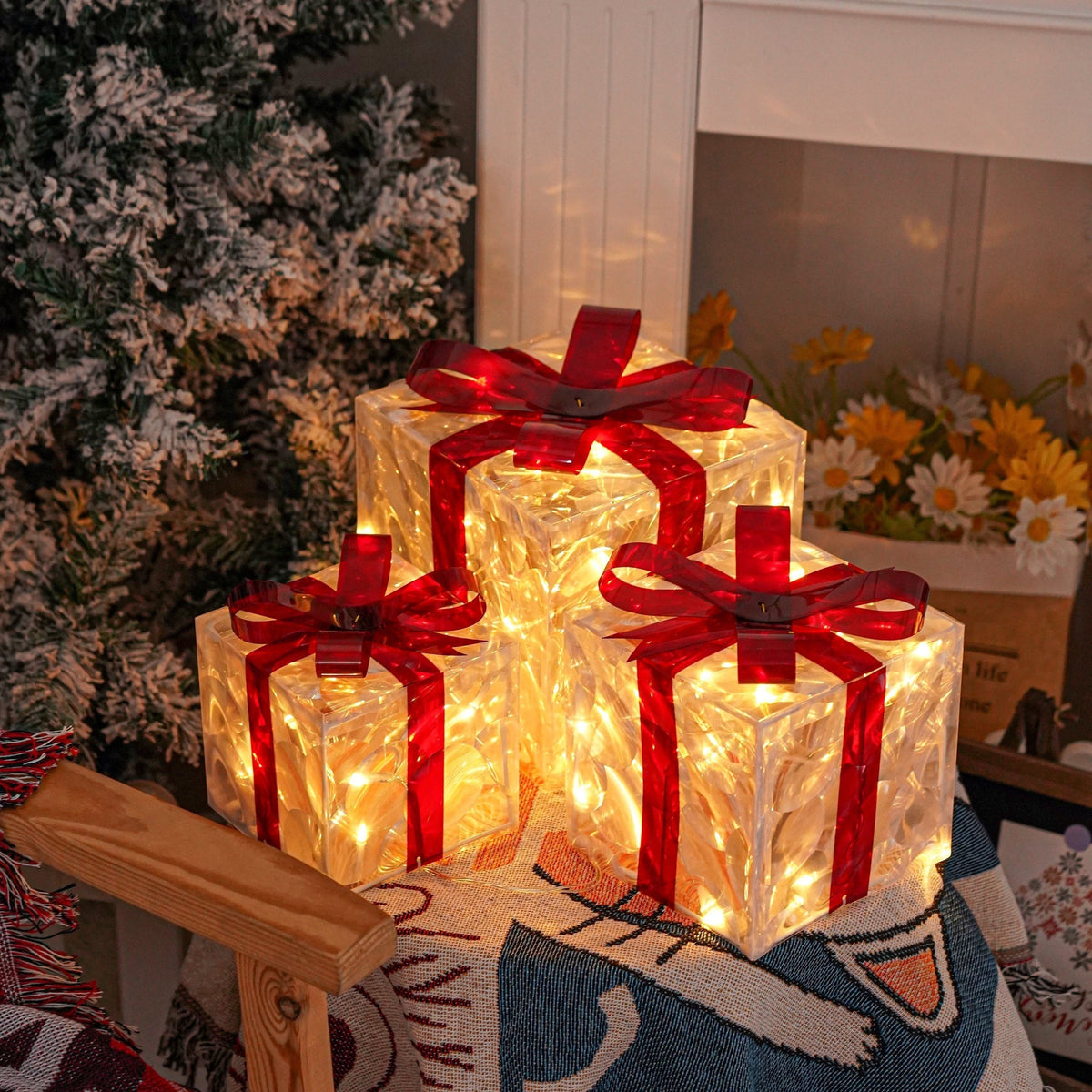Light-Up Christmas Gift Boxes – Set of 3 Decorative Boxes