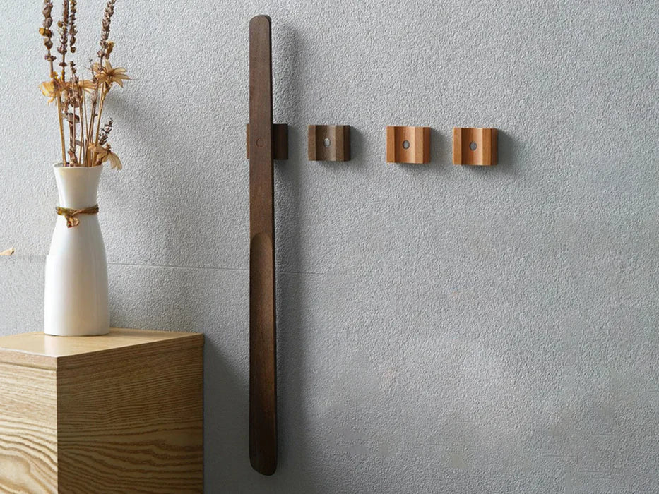 Magnetic Wooden Shoehorn with Wall Mount