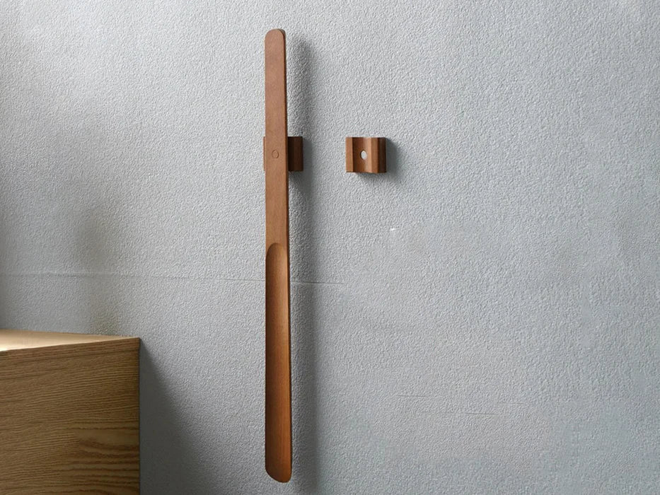 Magnetic Wooden Shoehorn with Wall Mount