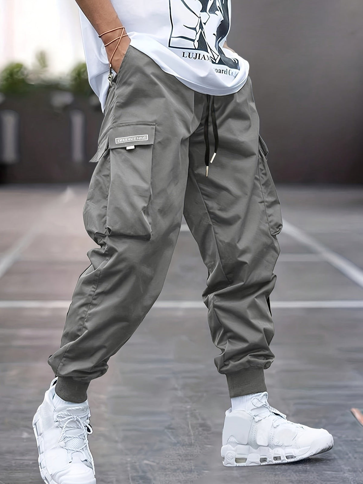 Men's Relaxed-Fit Drawstring Cuffed Cargo Jogger Pants