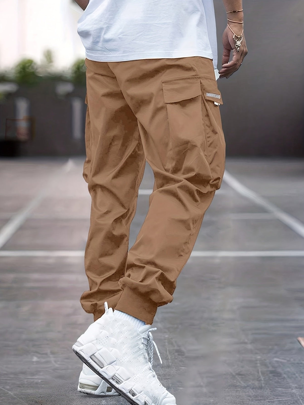 Men's Relaxed-Fit Drawstring Cuffed Cargo Jogger Pants