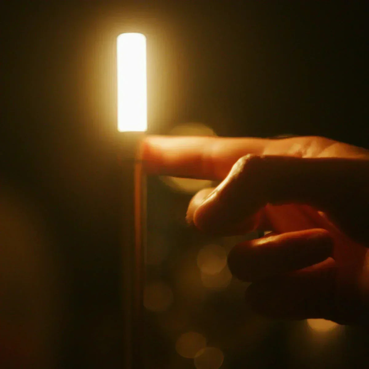 Minimalist Aluminum Table Lamp