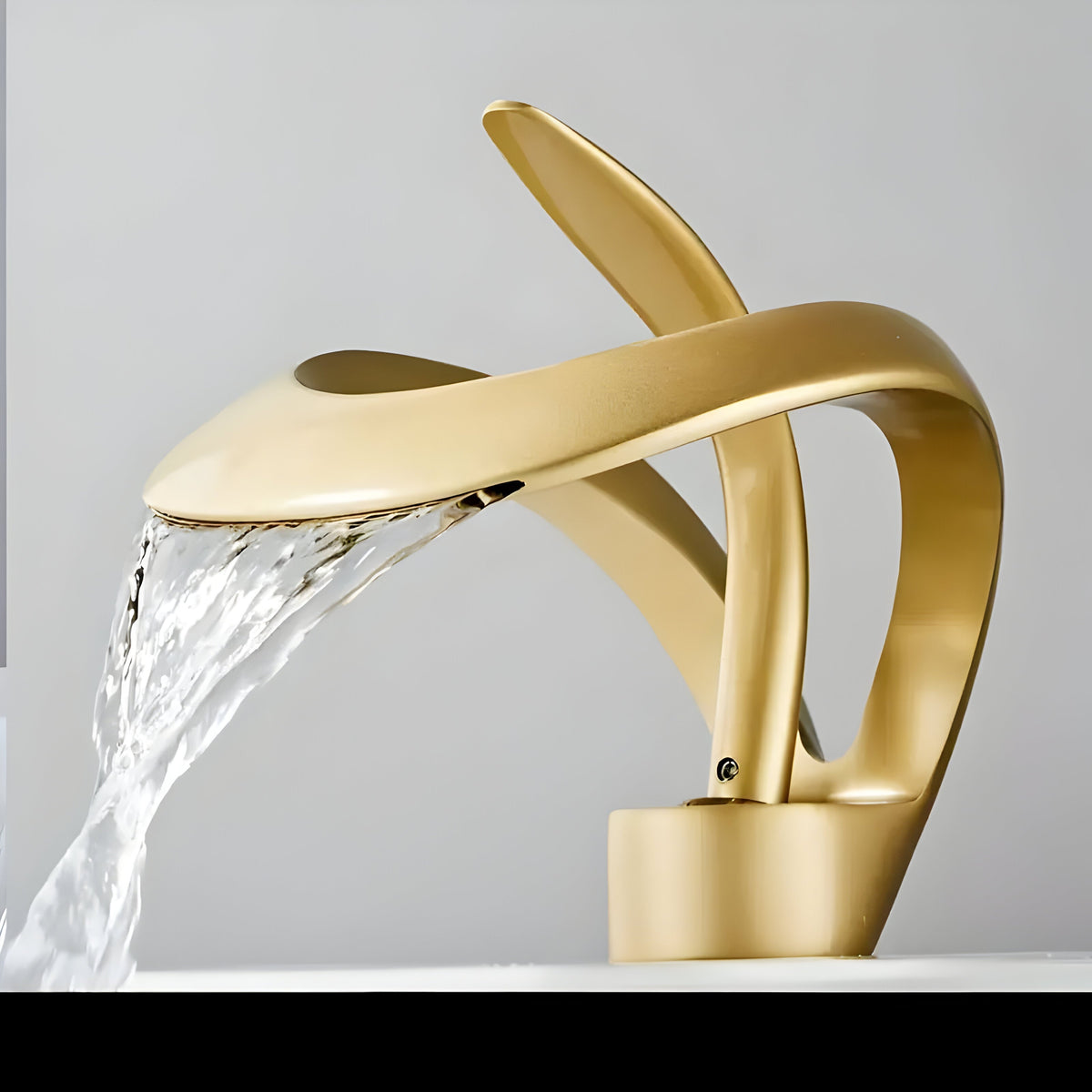 Minimalist Bathroom Basin Tap