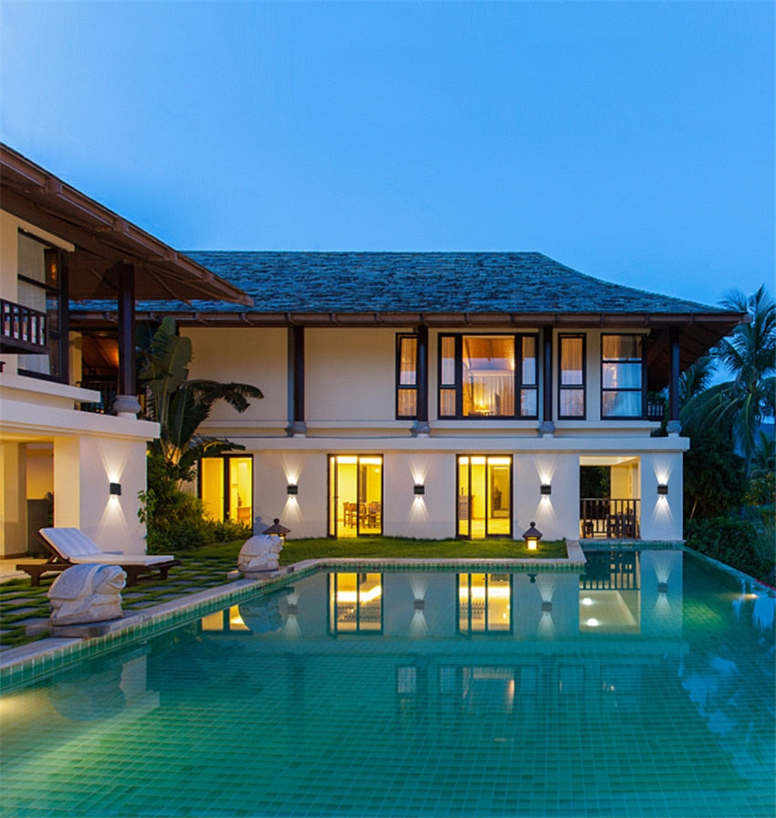 Modern Waterproof Indoor and Outdoor LED Wall Light – Stylish and Energy-Efficient Lighting