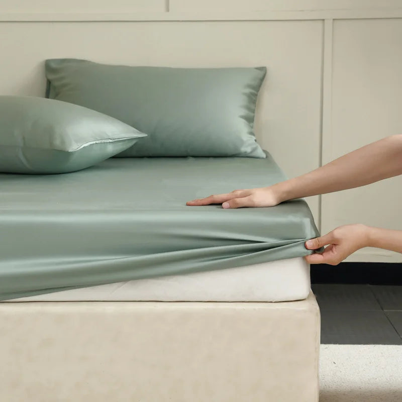 Mulberry Silk Fitted Bed Sheet - Breathable and Hypoallergenic Luxury Bedding for the Home