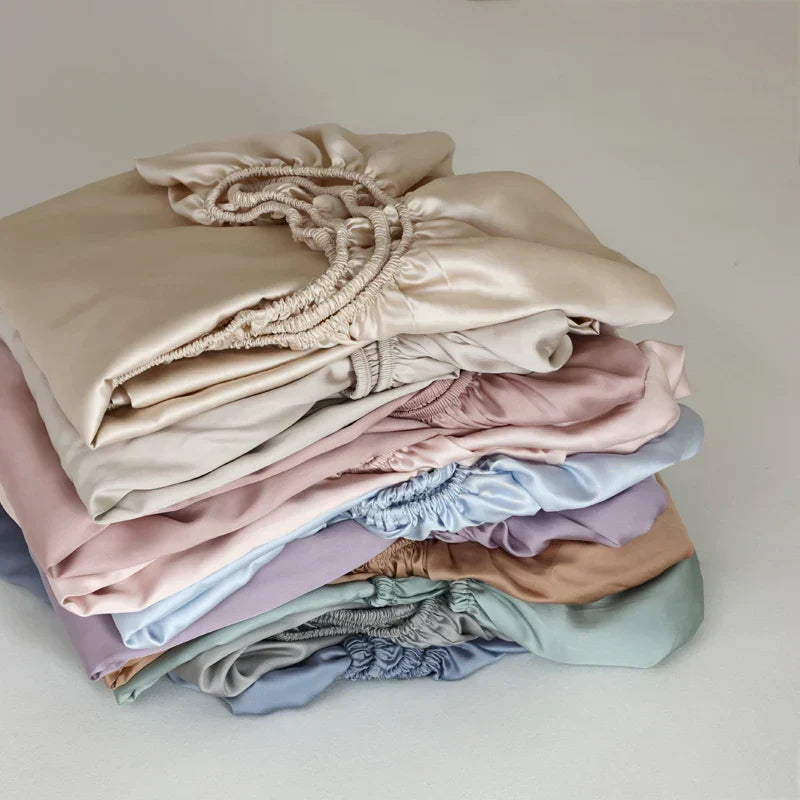 Mulberry Silk Fitted Bed Sheet - Breathable and Hypoallergenic Luxury Bedding for the Home