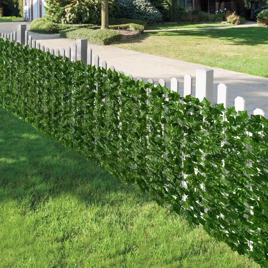 Natural-Looking Garden Privacy Screen