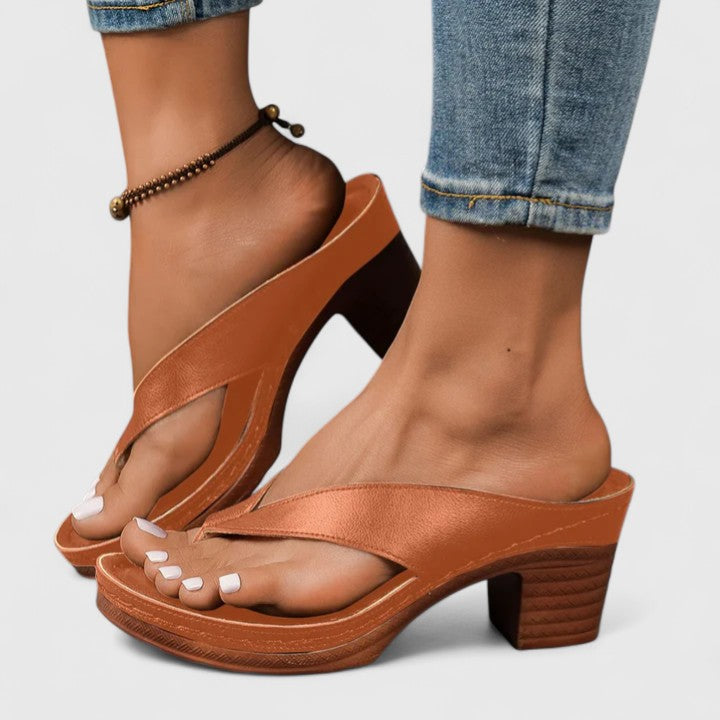 Orthopedic Heeled Thong Sandals with Ergonomic Footbed and Non-Slip Sole – Black 5 cm for All-Day Wear
