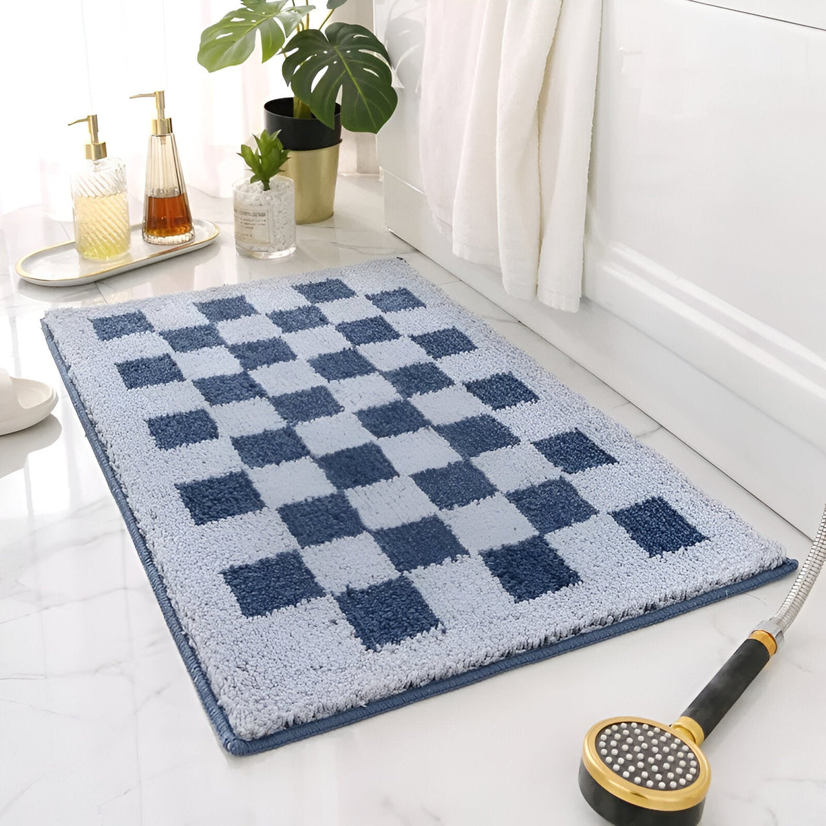 Plush Checkered Microfiber Bath Mat in Black and White