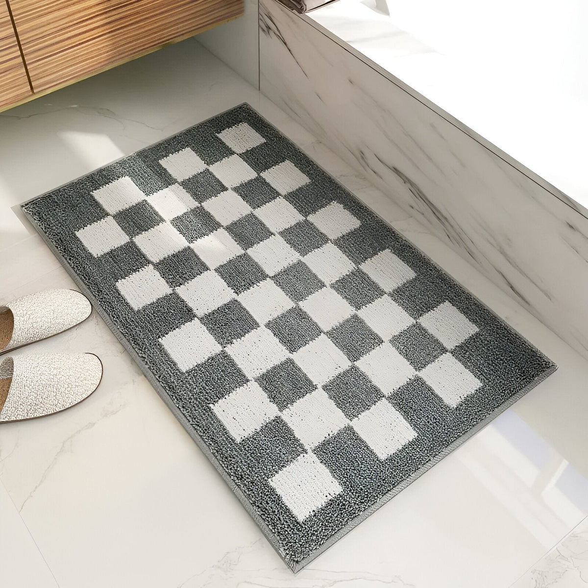 Plush Checkered Microfiber Bath Mat in Black and White