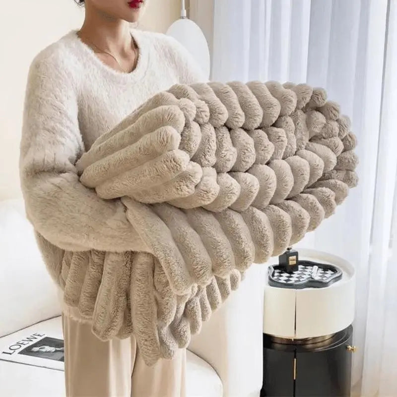Plush & Cozy Fleece Blanket