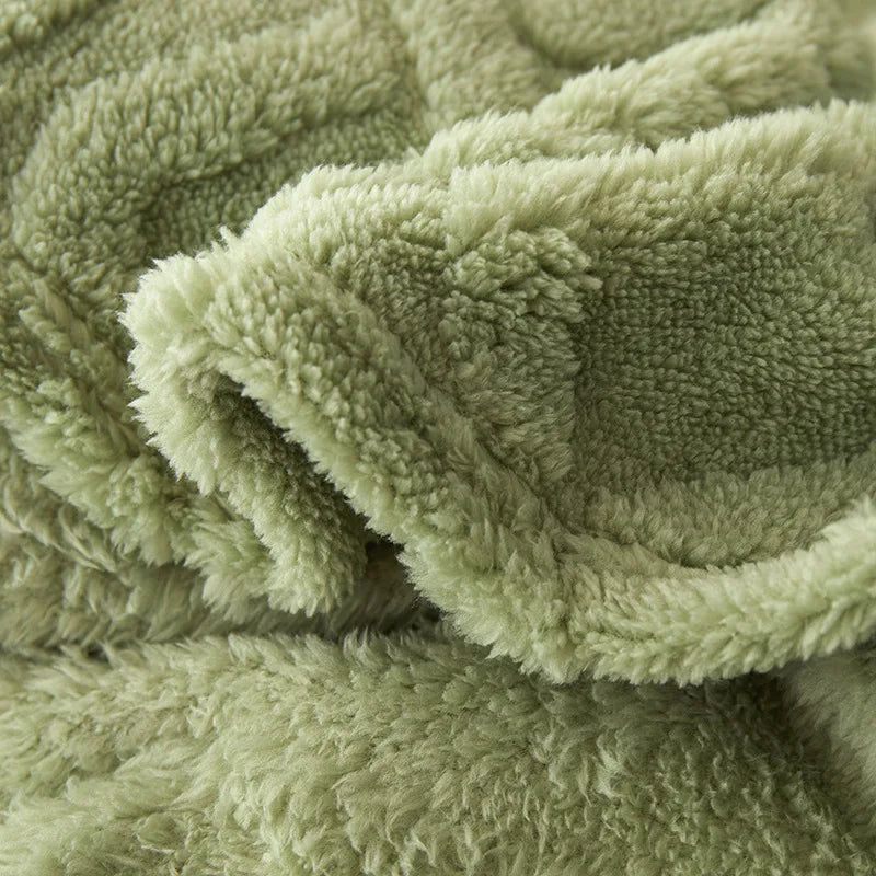 Reversible Thick Lambswool Blanket