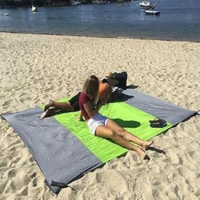 Sandproof Beach Blanket | Lightweight & Quick-Drying