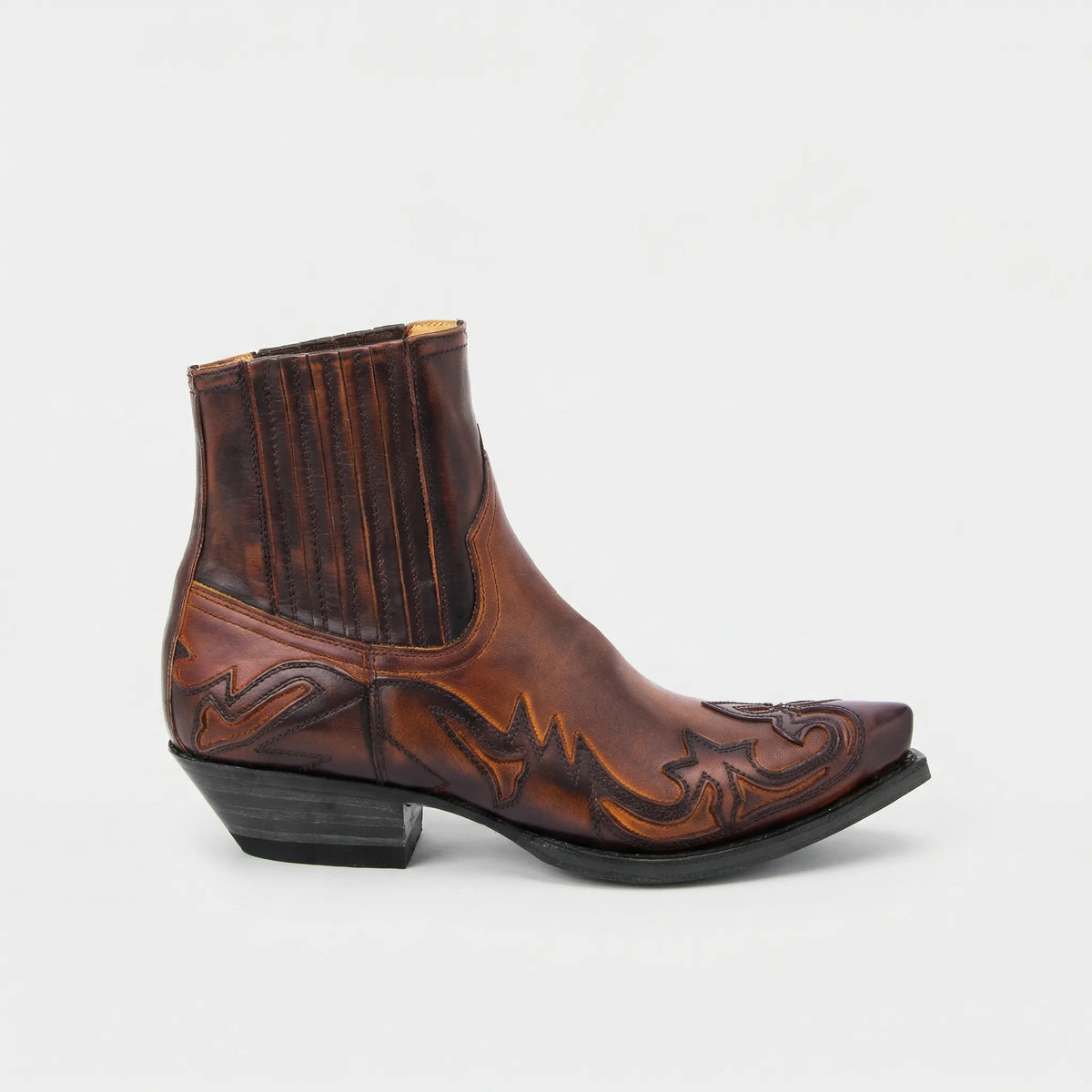 Short-Shaft Cowboy Boots