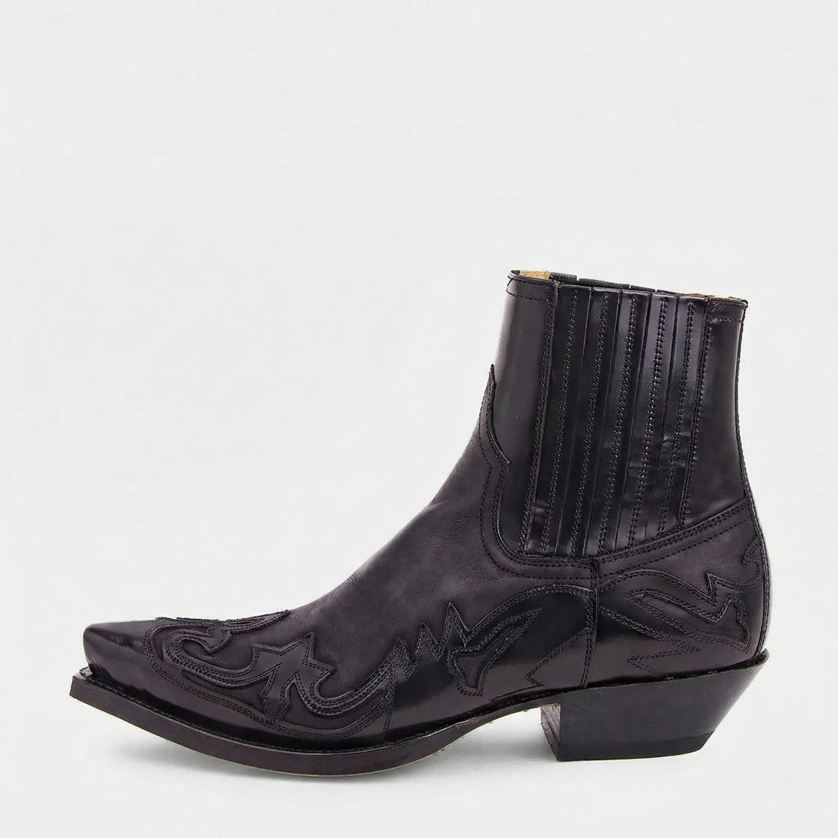 Short-Shaft Cowboy Boots