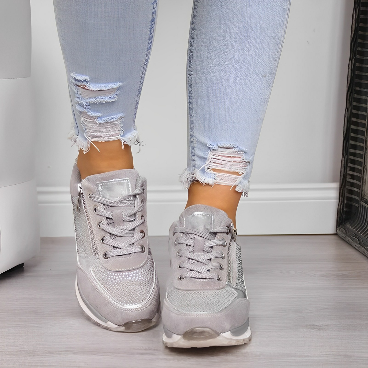 Sneakers with Zipper