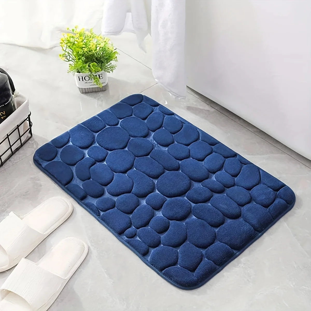 Soft Coral Velvet Non-Slip Bath Mat