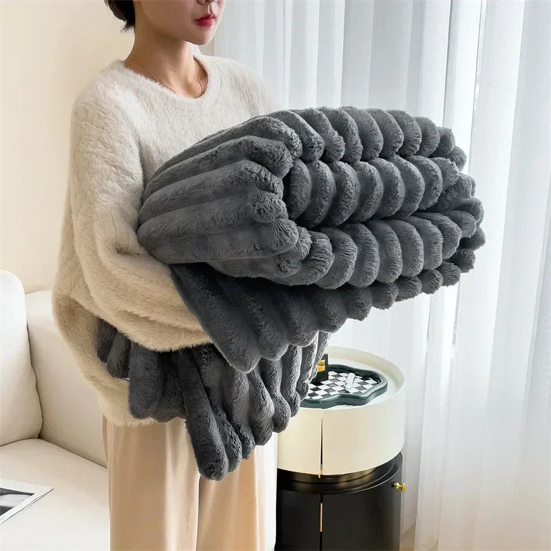 Soft Faux Shearling Throw Blanket | Fluffy & Warm