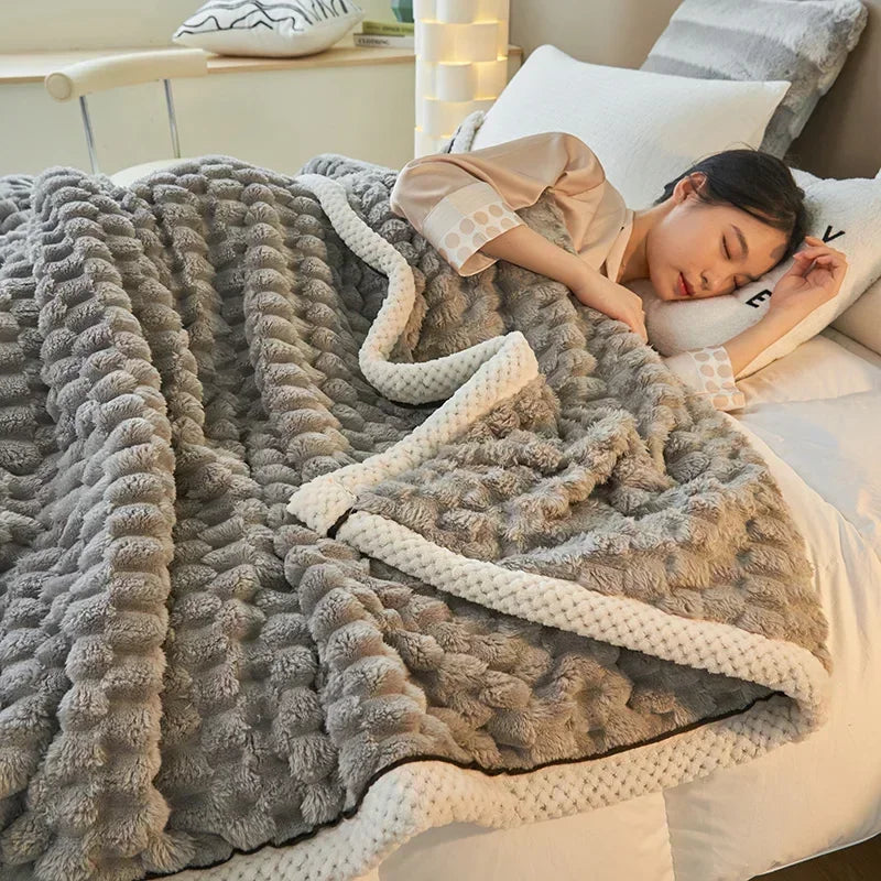 Soft Velvet Blanket – Warm and Elegant – Designed for Comfort and a Cosy Home Atmosphere