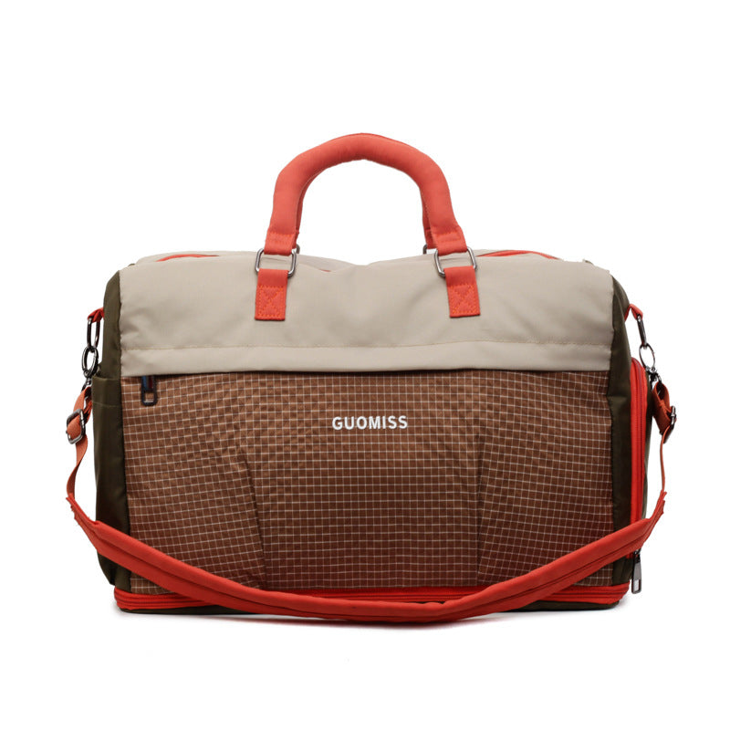 Sporty Travel Bag with Reinforced Shoulder Strap