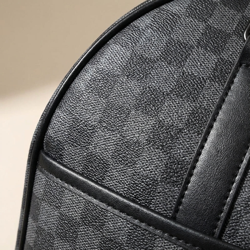 Stylish Checkered Travel Bag - Spacious and Comfortable