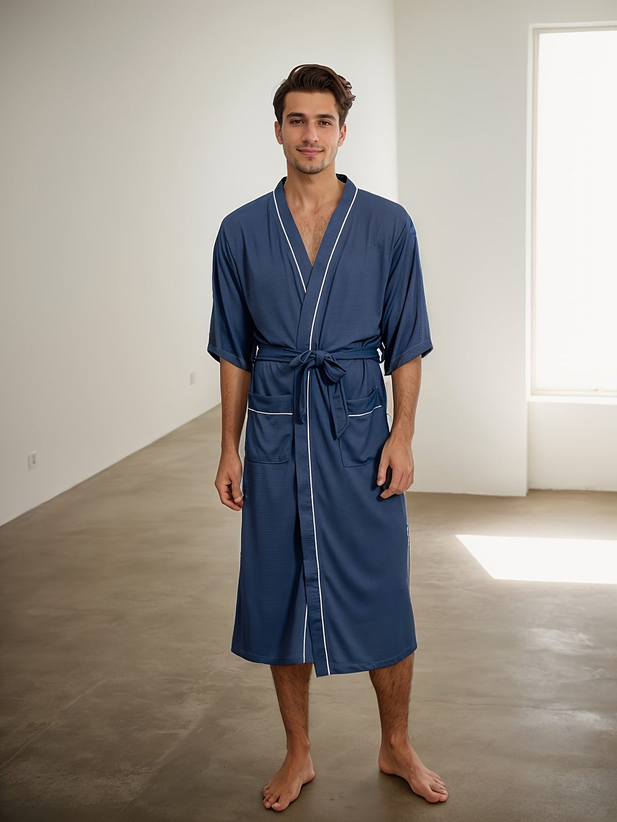 Stylish Men's Short-Sleeve Bathrobe with Two Pockets