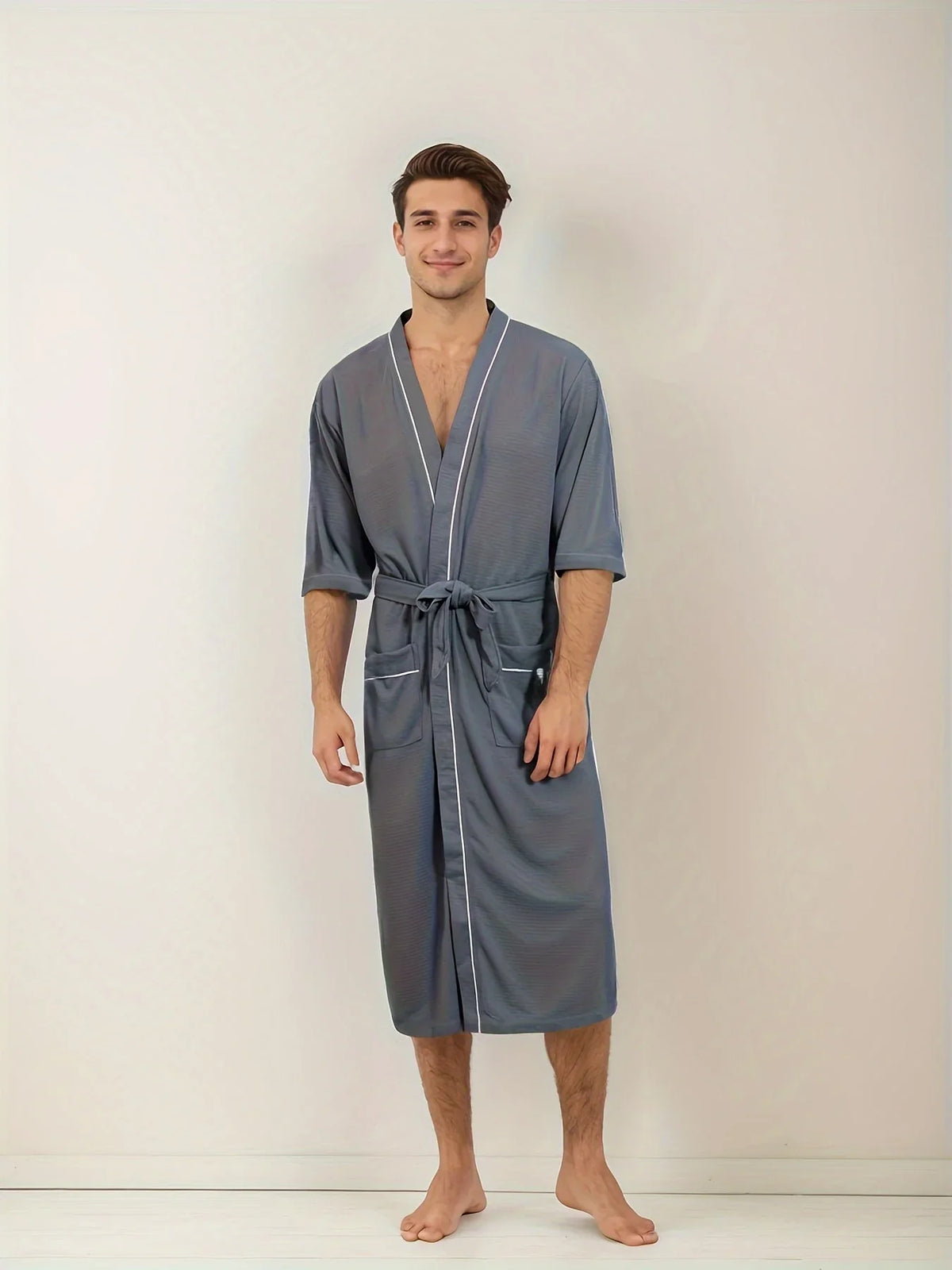 Stylish Men's Short-Sleeve Bathrobe with Two Pockets