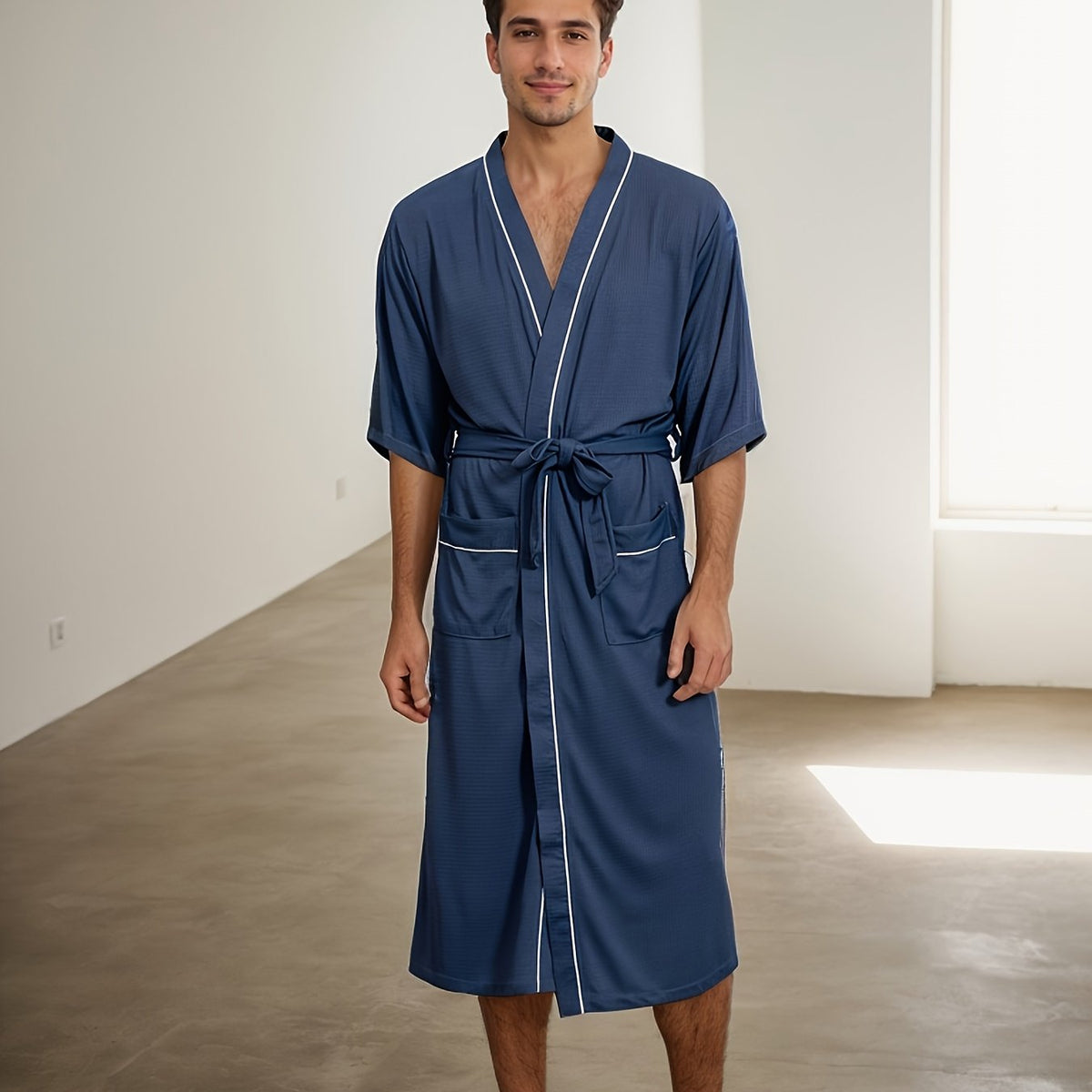 Stylish Men's Short-Sleeve Bathrobe with Two Pockets