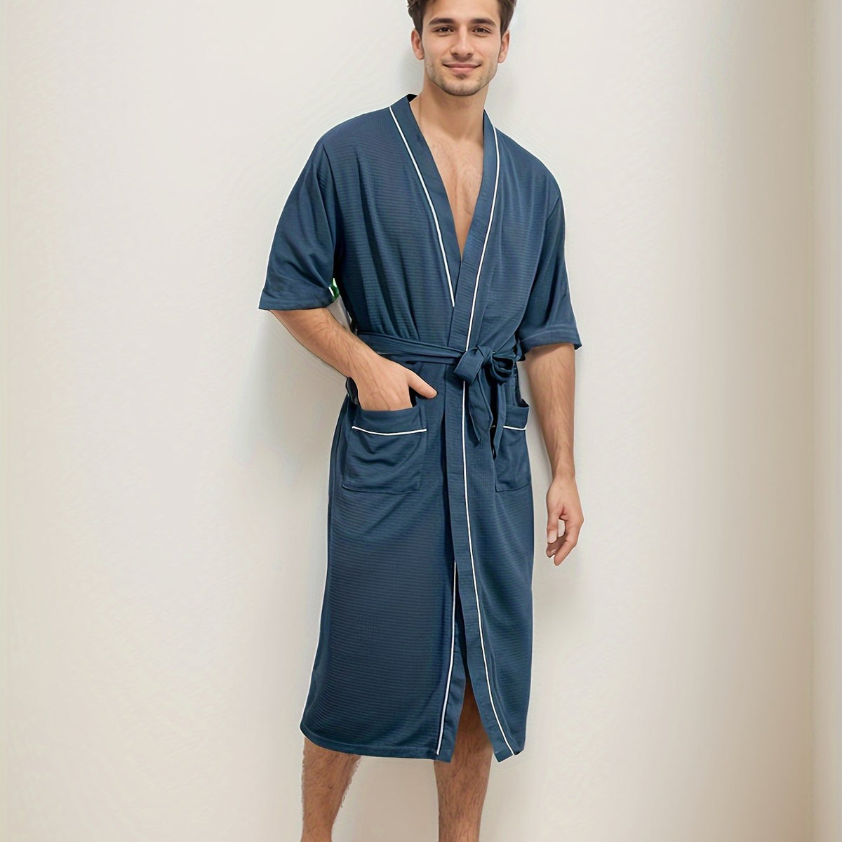 Stylish Men's Short-Sleeve Bathrobe with Two Pockets