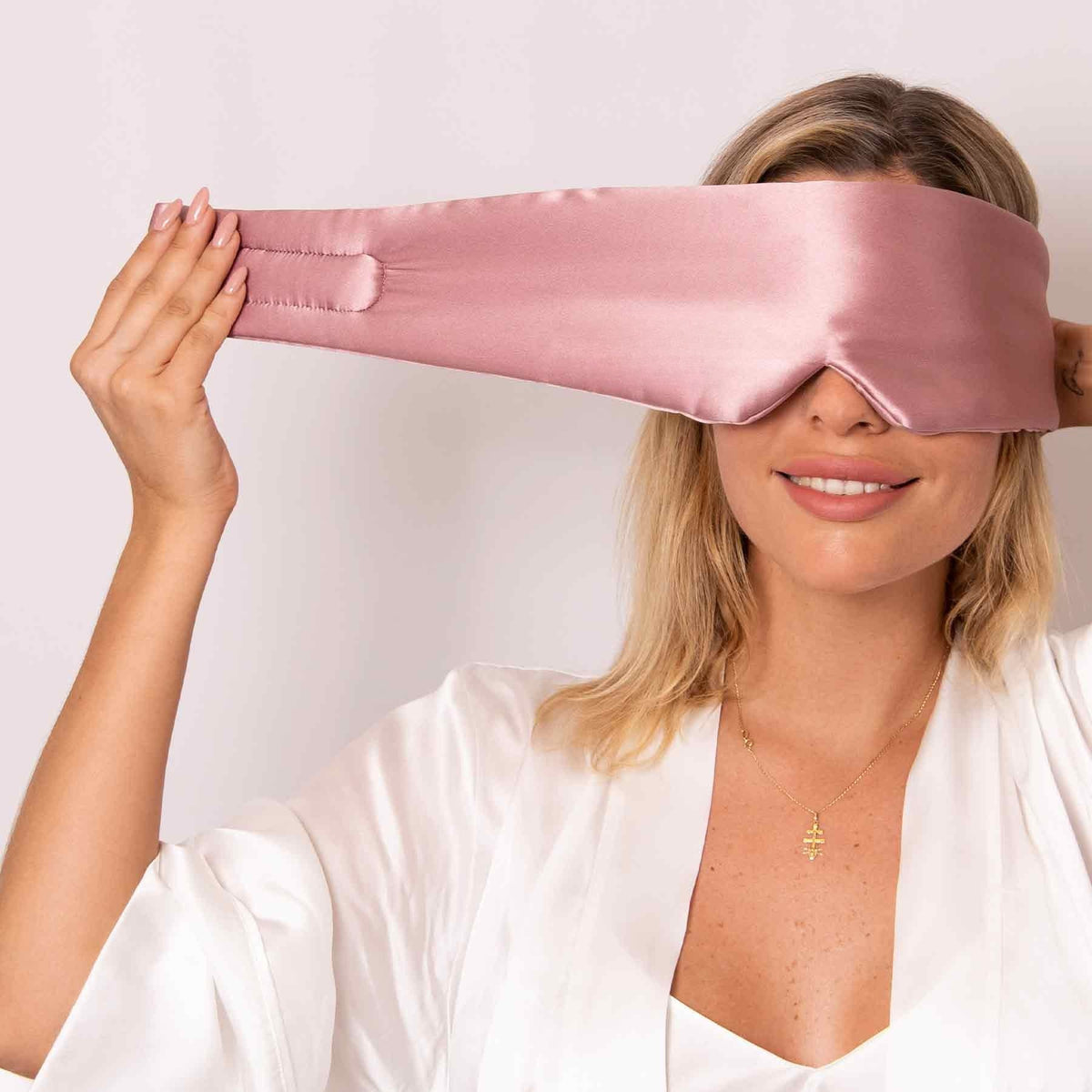 Total Light-Blocking Sleep Mask