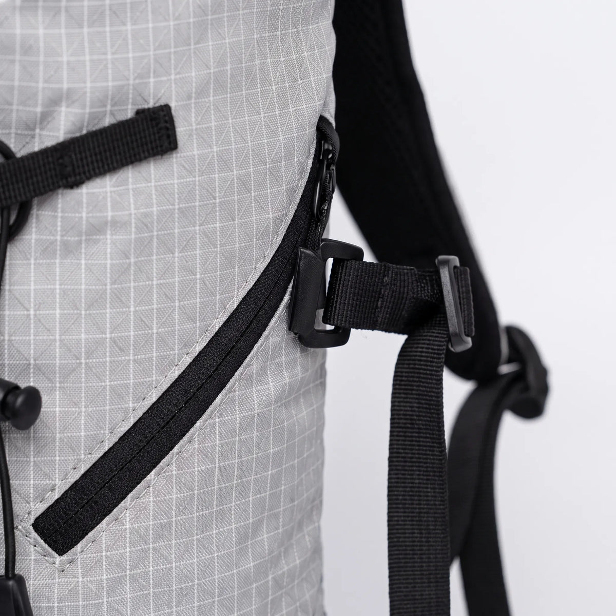 Unisex Lightweight Hydration Pack for Hiking & Trails