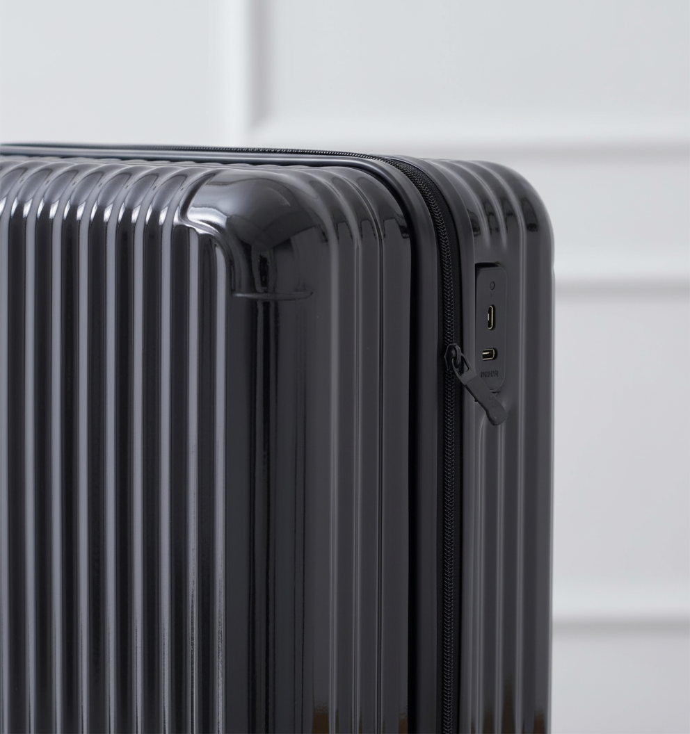 Unisex Suitcase with Quick Access for Smooth Travel